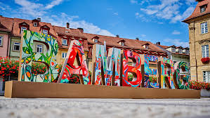 Maxplatz Shopping District